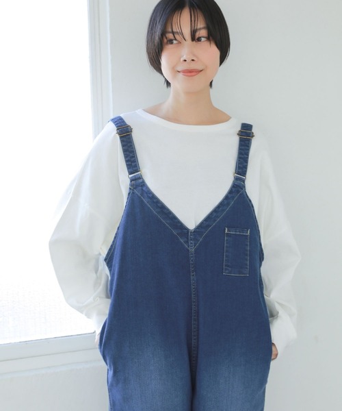 LAKOLE（ラコレ）の「SUPER BIGサイドスリットTシャツ / 267650（Tシャツ/カットソー・レディース・オフホワイト/ライトグリーン/その他6/ブラック/オレンジ/アイボリー・MEDIUM/SMALL）」の2枚目の写真