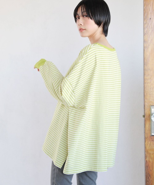 LAKOLE（ラコレ）の「SUPER BIGサイドスリットTシャツ / 267650（Tシャツ/カットソー・レディース・オフホワイト/ライトグリーン/その他6/ブラック/オレンジ/アイボリー・MEDIUM/SMALL）」の4枚目の写真