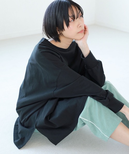 LAKOLE（ラコレ）の「SUPER BIGサイドスリットTシャツ / 267650（Tシャツ/カットソー・レディース・オフホワイト/ライトグリーン/その他6/ブラック/オレンジ/アイボリー・MEDIUM/SMALL）」の3枚目の写真