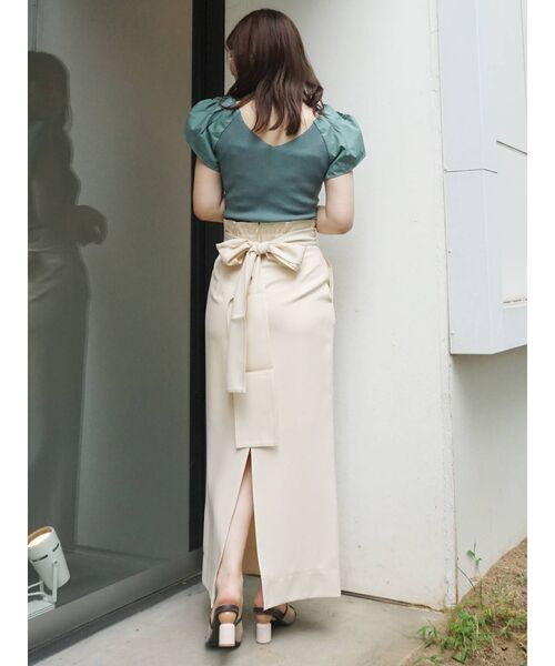 MERCURYDUO（マーキュリーデュオ）の「異素材ギャザースリーブコンパクトニット（ニット/セーター・レディース・オフホワイト/ブラック/グリーン/ラベンダー/ブラウン・FREE）」の7枚目の写真