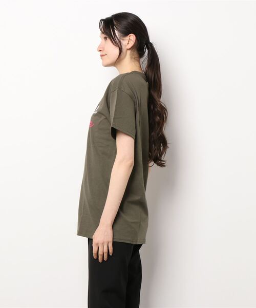 Q（キュー）の「La nuit ロゴT（Tシャツ/カットソー・レディース・ホワイト/オリーブ・MEDIUM）」の3枚目の写真