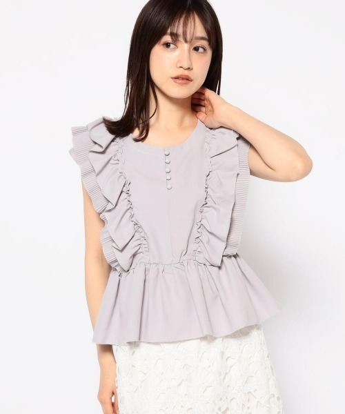 MISCH MASCH（ミッシュマッシュ）の「プリーツフリルペプラムブラウス（シャツ/ブラウス・レディース・ラベンダー/ブラック/ホワイト・MEDIUM）」の3枚目の写真