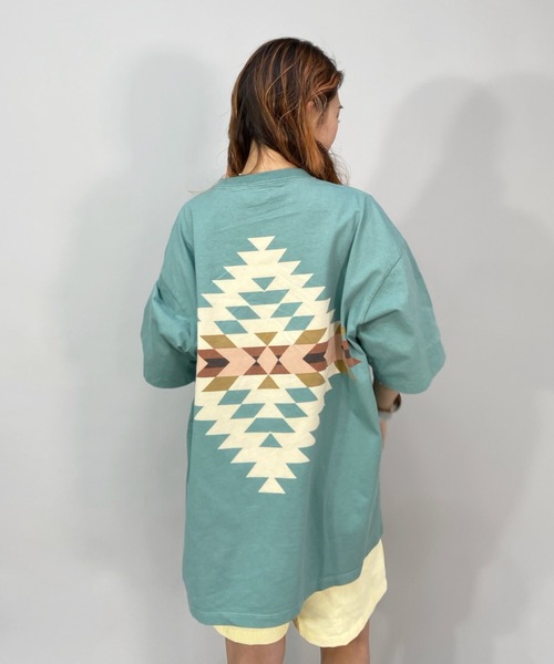 PENDLETON(ペンドルトン)の「PENDLETON/ペンドルトン ビッグシルエット/オーバーサイズ ネイティブ柄バックプリントTシャツ L2275-8019(Tシャツ/カットソー・レディース・グリーン/ホワイト/ベージュ/ホワイト系/ホワイト系その他/ブラック・M/L/S)」の6枚目の写真