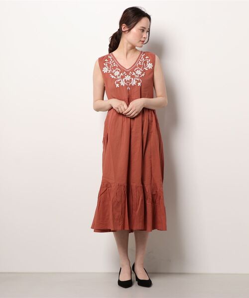 ehka sopo（エヘカソポ）の「インド刺繍ノースリワンピース（ワンピース・レディース・グリーン/ブラック/ブラウン・ﾌﾘ-）」の13枚目の写真