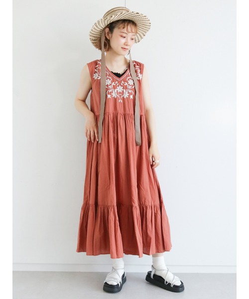 ehka sopo（エヘカソポ）の「インド刺繍ノースリワンピース