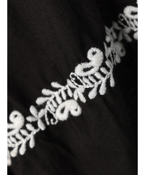 AMERICAN HOLIC(アメリカンホリック)の「ドルマン刺繍ブラウス(シャツ/ブラウス・レディース・ブラック/オフホワイト・L/M)」の6枚目の写真