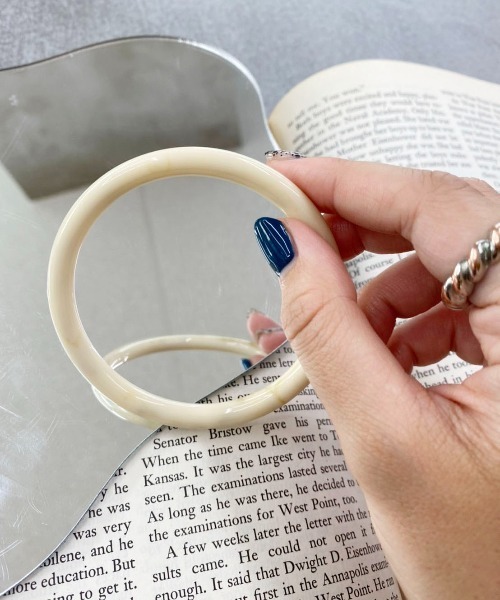 PairPair（ペアペア）の「マーブルバングル（バングル/リストバンド・レディース・アイボリー/ブラウン・フリー）」の3枚目の写真