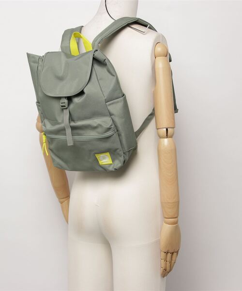 VOLCOM（ボルコム）の「VOL STONE DRAWSTRING（バックパック/リュック・レディース・マルチ/カーキ・O/S）」の7枚目の写真