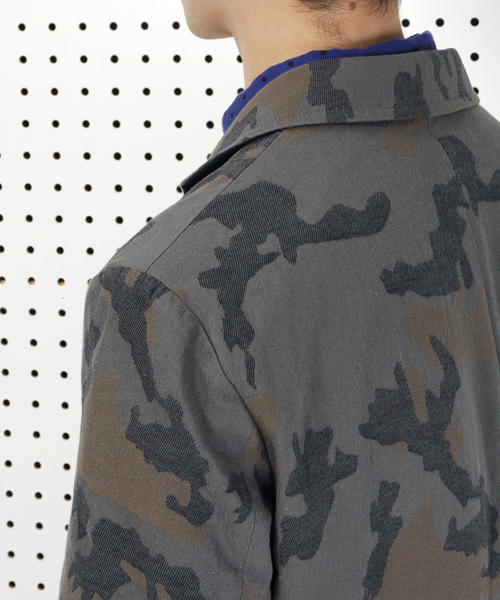 R.NEWBOLD（アールニューボールド）の「CAMOUFLAGE JACKET/迷彩ジャケット/155107 5S03（テーラードジャケット・メンズ・カーキ/ネイビー・X-LARGE/LARGE/MEDIUM/SMALL）」の10枚目の写真
