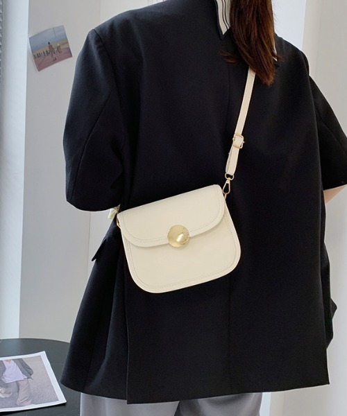 yuue' ( wear )(ユーイ)の「シンプルレザーショルダーバッグ(ショルダーバッグ・レディース・ブラック/ベージュ/オフホワイト・FREE)」の7枚目の写真