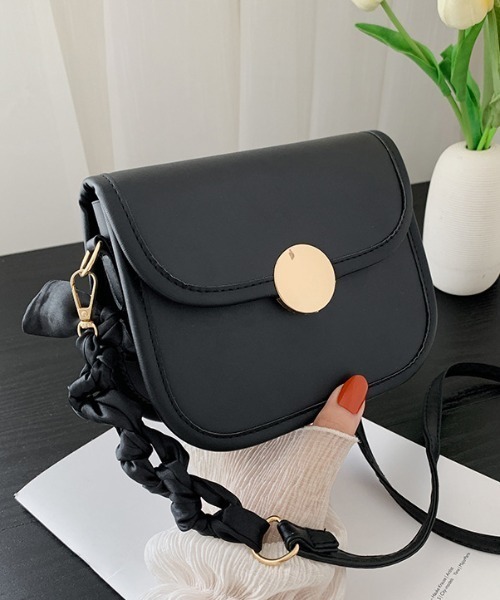 yuue' ( wear )(ユーイ)の「シンプルレザーショルダーバッグ(ショルダーバッグ・レディース・ブラック/ベージュ/オフホワイト・FREE)」の11枚目の写真