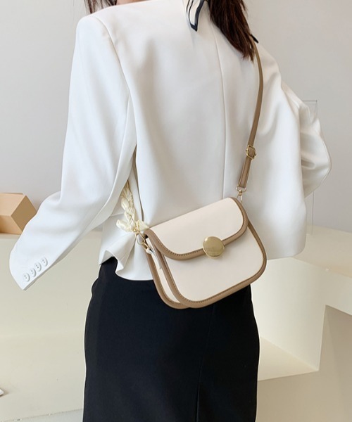 yuue' ( wear )(ユーイ)の「シンプルレザーショルダーバッグ(ショルダーバッグ・レディース・ブラック/ベージュ/オフホワイト・FREE)」の17枚目の写真