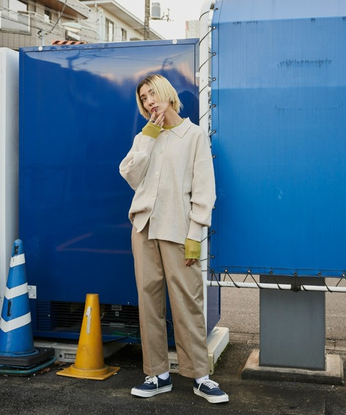 Auntie Rosa Holiday（アンティローザホリデー）の「襟付きオーバーサイズカーディガン（カーディガン/ボレロ・レディース・オフホワイト/ブラック/キャメル・FREE）」の18枚目の写真