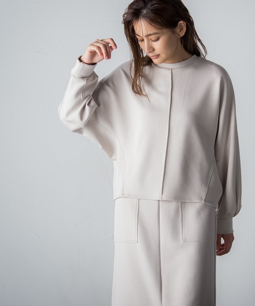 socolla（ソコラ）の「【socolla】前後2WAYドルマンダンボールプルオーバー≪WEB別注カラーあり/セットアップ対応≫（Tシャツ/カットソー・レディース・ブラック/ベージュ/グレー/オフホワイト・S/M）」の2枚目の写真