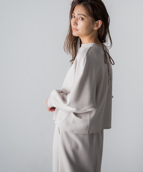 socolla（ソコラ）の「【socolla】前後2WAYドルマンダンボールプルオーバー≪WEB別注カラーあり/セットアップ対応≫（Tシャツ/カットソー・レディース・ブラック/ベージュ/グレー/オフホワイト・S/M）」の16枚目の写真