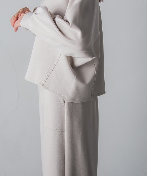 socolla（ソコラ）の「【socolla】前後2WAYドルマンダンボールプルオーバー≪WEB別注カラーあり/セットアップ対応≫（Tシャツ/カットソー・レディース・ブラック/ベージュ/グレー/オフホワイト・S/M）」の5枚目の写真