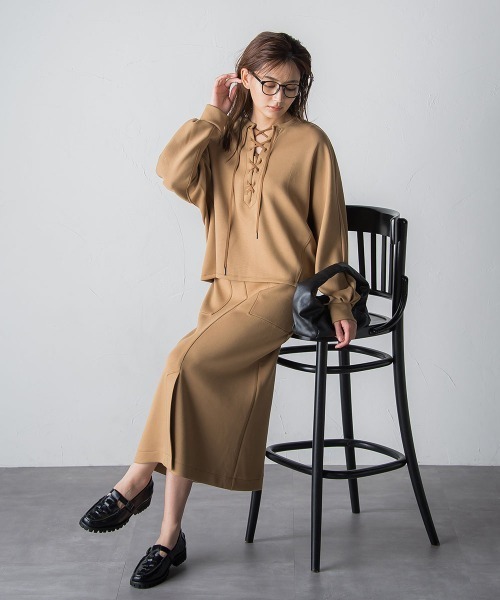 socolla（ソコラ）の「【socolla】前後2WAYドルマンダンボールプルオーバー≪WEB別注カラーあり/セットアップ対応≫（Tシャツ/カットソー・レディース・ブラック/ベージュ/グレー/オフホワイト・S/M）」の13枚目の写真