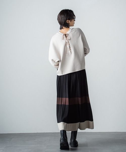 socolla（ソコラ）の「【socolla】前後2WAYドルマンダンボールプルオーバー≪WEB別注カラーあり/セットアップ対応≫（Tシャツ/カットソー・レディース・ブラック/ベージュ/グレー/オフホワイト・S/M）」の22枚目の写真