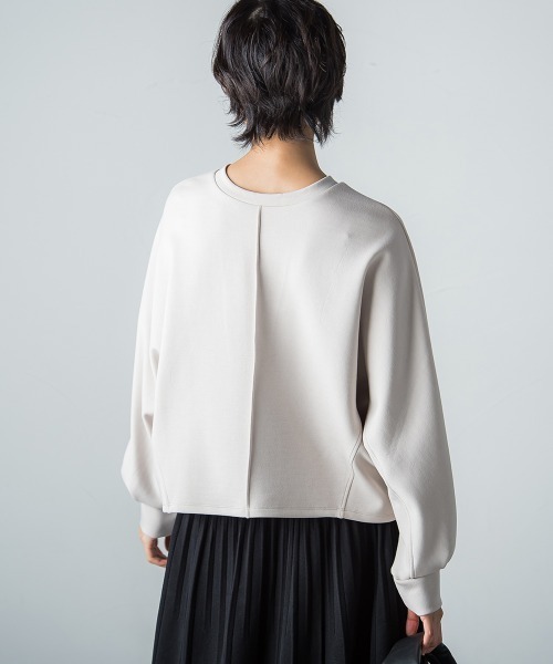 socolla（ソコラ）の「【socolla】前後2WAYドルマンダンボールプルオーバー≪WEB別注カラーあり/セットアップ対応≫（Tシャツ/カットソー・レディース・ブラック/ベージュ/グレー/オフホワイト・S/M）」の14枚目の写真