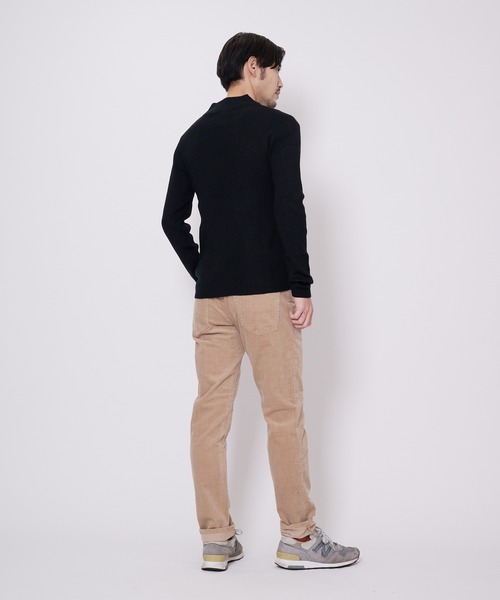 Blue Standard (ブルースタンダード)の「【BLUE STANDARD/ブルースタンダード】ストレッチ リブニット ハイネック モックネック(ニット/セーター・メンズ・ホワイト/チャコールグレー/ブラック・MEDIUM/LARGE/X-LARGE)」の17枚目の写真