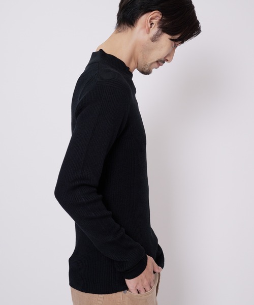 Blue Standard (ブルースタンダード)の「【BLUE STANDARD/ブルースタンダード】ストレッチ リブニット ハイネック モックネック(ニット/セーター・メンズ・ホワイト/チャコールグレー/ブラック・MEDIUM/LARGE/X-LARGE)」の20枚目の写真