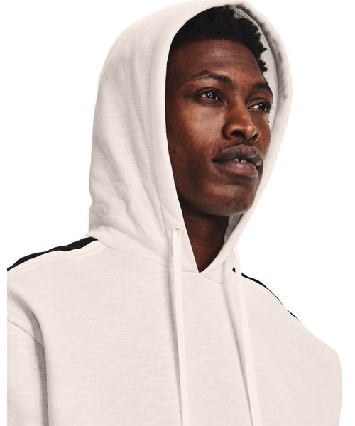 UNDER ARMOUR(アンダーアーマー)の「UAエッセンシャルヘリテージ フリース フーディー(トレーニング/メンズ)(スウェット・メンズ・アイボリー/チャコールグレー/ブラック・M/XXL/XL/L/S/3XL)」の6枚目の写真