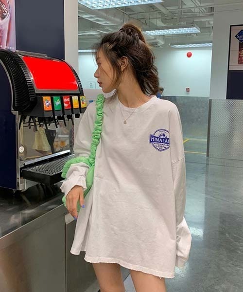 SONA（ソナ）の「SONYUNARA HIMALAYAプリントオーバーフィット長袖Tシャツ（Tシャツ/カットソー・レディース・グレー/ホワイト・FREE）」の5枚目の写真