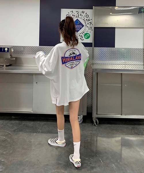 SONA（ソナ）の「SONYUNARA HIMALAYAプリントオーバーフィット長袖Tシャツ（Tシャツ/カットソー・レディース・グレー/ホワイト・FREE）」の3枚目の写真