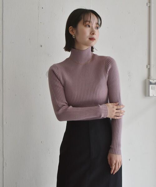 RETRO GIRL（レトロガール）の「リブハイネックニット（ニット/セーター・レディース・ブラック/オフホワイト/ブルー/ピンク/グリーン/ライトグレー/オレンジ/イエロー/ブラウン・FREE）」の8枚目の写真