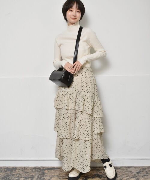 RETRO GIRL（レトロガール）の「リブハイネックニット（ニット/セーター・レディース・ブラック/オフホワイト/ブルー/ピンク/グリーン/ライトグレー/オレンジ/イエロー/ブラウン・FREE）」の16枚目の写真