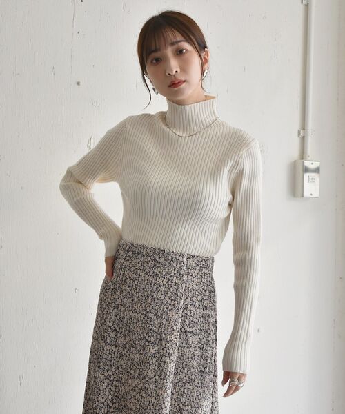 RETRO GIRL（レトロガール）の「リブハイネックニット（ニット/セーター・レディース・ブラック/オフホワイト/ブルー/ピンク/グリーン/ライトグレー/オレンジ/イエロー/ブラウン・FREE）」の18枚目の写真