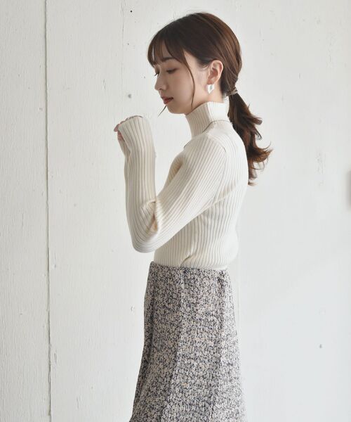 RETRO GIRL（レトロガール）の「リブハイネックニット（ニット/セーター・レディース・ブラック/オフホワイト/ブルー/ピンク/グリーン/ライトグレー/オレンジ/イエロー/ブラウン・FREE）」の19枚目の写真