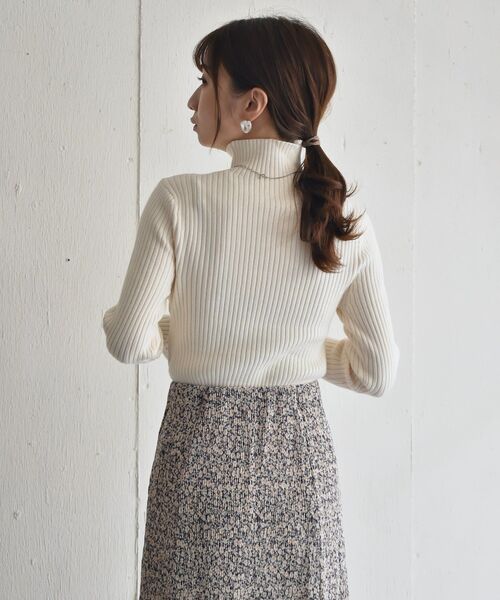 RETRO GIRL（レトロガール）の「リブハイネックニット（ニット/セーター・レディース・ブラック/オフホワイト/ブルー/ピンク/グリーン/ライトグレー/オレンジ/イエロー/ブラウン・FREE）」の20枚目の写真