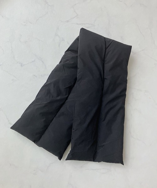 AS KNOW AS plus（アズノゥアズプラス）の「中綿ボリュームティペット（マフラー・レディース・アイボリー/ブラック/グリーン/ピンク・FREE）」の5枚目の写真