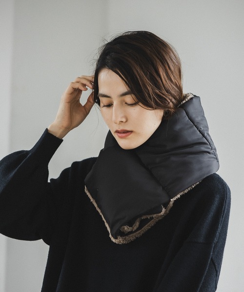 LEPSIM(レプシィム)の「中綿&ボア2WAYマフラー 299602(マフラー・レディース・ブラック/ベージュ/カーキ・ONE SIZE)」の2枚目の写真