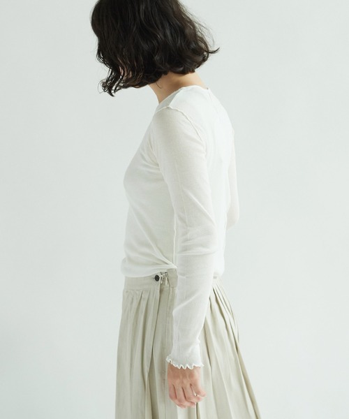 yuni（ユニ　）の「△60/-強撚ストレッチフライス　クルーネックプルオーバー（Tシャツ/カットソー・レディース・ホワイト/ブラック/ブルー/グリーン/イエロー/グレー/チャコールグレー・FREE）」の14枚目の写真