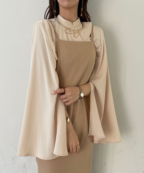 JUNOAH（ジュノア）の「レイヤードフレアスリットスリーブ