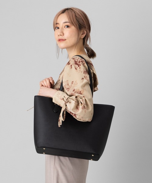 dazzlin（ダズリン）の「dazzlin/ダズリン　サフィアーノ調　A4トート（トートバッグ・レディース・ベージュ系その他/アイボリー/ブラック・FREE）」の6枚目の写真