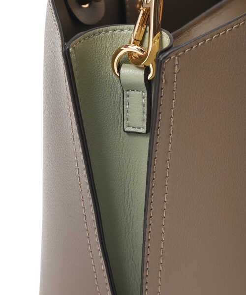 N.（N. Natural Beauty Basic）（エヌエヌナチュラルビューティーベーシック）の「サイドカラーリングミニショルダーバッグ（トートバッグ・レディース・ブラック/ベージュ・ﾌﾘ-）」の19枚目の写真