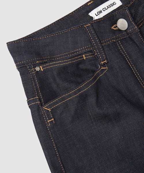 LOW CLASSIC（ロウ　クラシック）の「STRAIGHT FIT JEANS（デニムパンツ・レディース・インディゴブルー・XS/S）」の7枚目の写真
