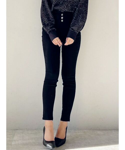 RESEXXY（リゼクシー）の「3連ボタンハイウエストスキニーパンツ（その他パンツ・レディース・ブラック/ベージュ・MEDIUM/SMALL）」の2枚目の写真