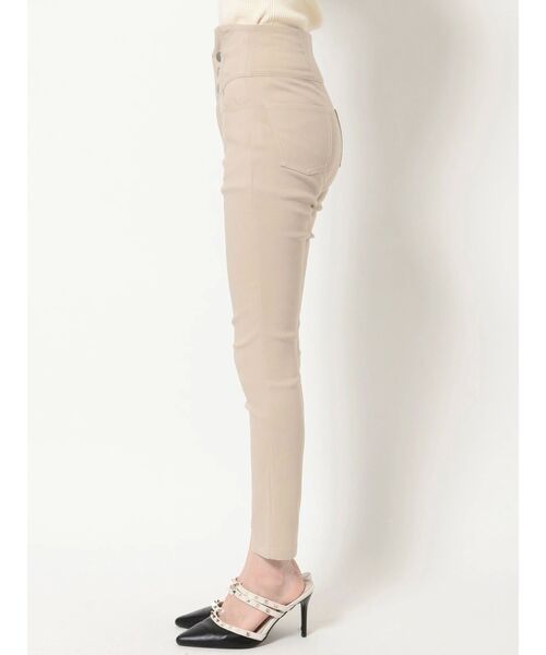 RESEXXY（リゼクシー）の「3連ボタンハイウエストスキニーパンツ（その他パンツ・レディース・ブラック/ベージュ・MEDIUM/SMALL）」の10枚目の写真