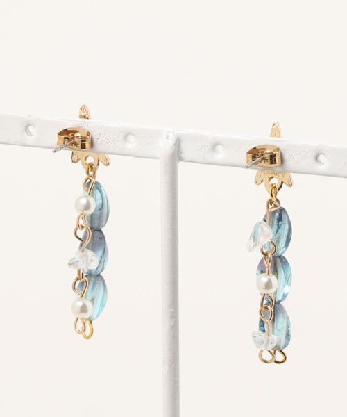 tone(トーン)の「【Occhocochoi】gold star Czechbeads tassel pierce(MA)(ピアス(両耳用)・レディース・ゴールド・FREE)」の2枚目の写真