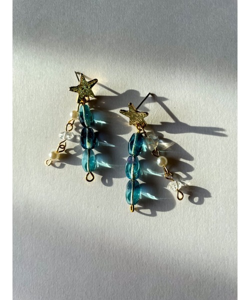 tone(トーン)の「【Occhocochoi】gold star Czechbeads tassel pierce(MA)(ピアス(両耳用)・レディース・ゴールド・FREE)」の1枚目の写真