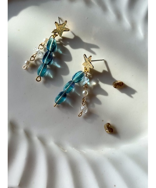 tone(トーン)の「【Occhocochoi】gold star Czechbeads tassel pierce(MA)(ピアス(両耳用)・レディース・ゴールド・FREE)」の5枚目の写真