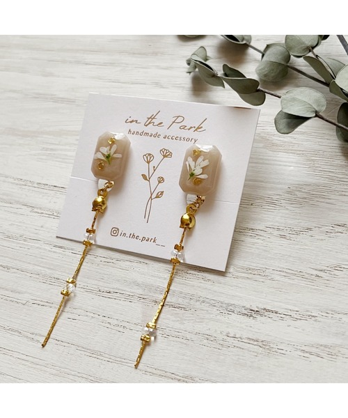 tone(トーン)の「【in the Park】レクタングルとロングチェーンイヤリング(MA)(イヤリング・レディース・ピンクベージュ/ベージュ・FREE)」の3枚目の写真