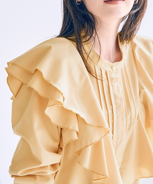 ラッフルフリル長袖ブラウス