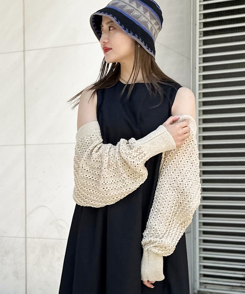 JOINT WORKS(ジョイントワークス)の「ボレロ カーディガン(カーディガン/ボレロ・レディース・ブラック/サックスブルー/アイボリー/レッド・FREE)」の2枚目の写真