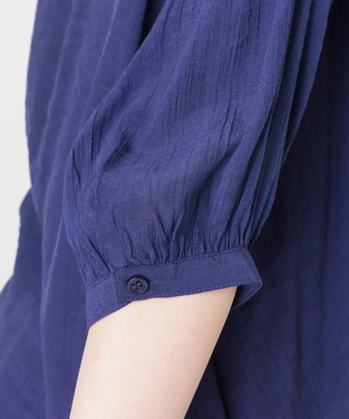NAVY(ネイビー)の「RTスラブフロントタックシャツ ブラウス(シャツ/ブラウス・レディース・ホワイト/ネイビー/グリーン・フリー)」の10枚目の写真