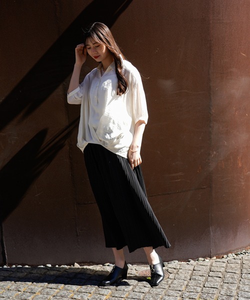 NAVY(ネイビー)の「RTスラブフロントタックシャツ ブラウス(シャツ/ブラウス・レディース・ホワイト/ネイビー/グリーン・フリー)」の19枚目の写真